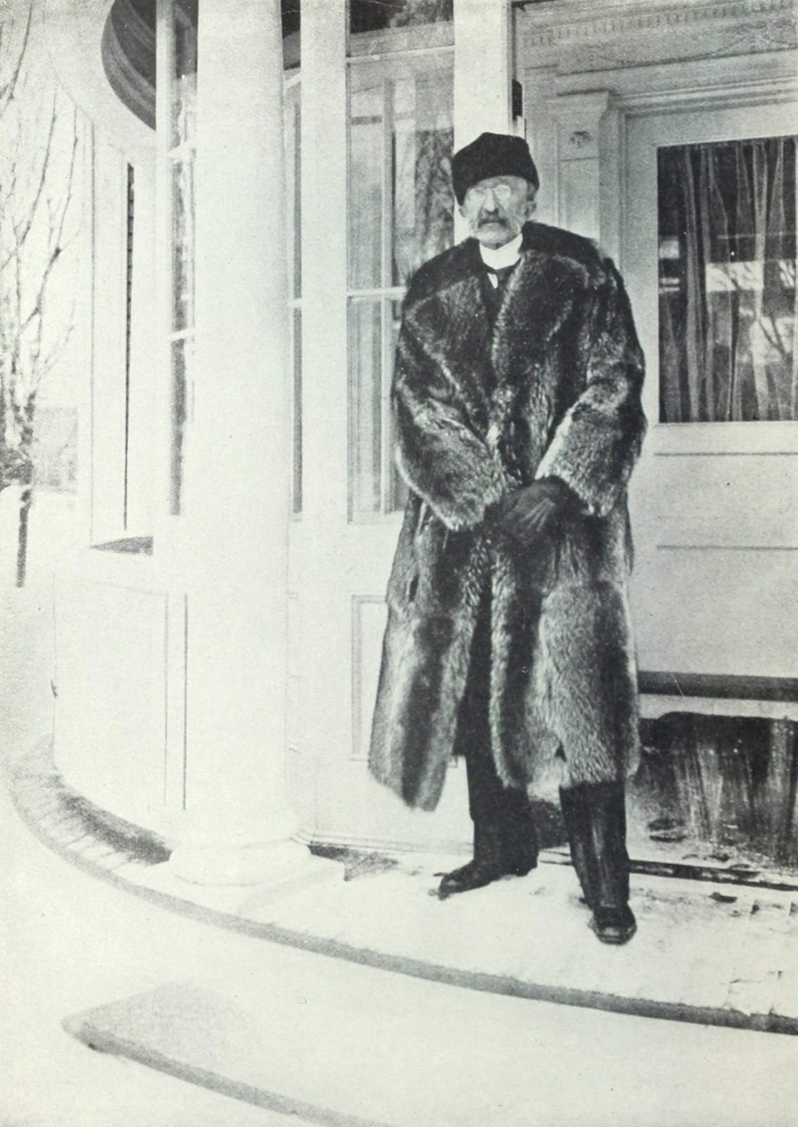 에드워드 리빙스턴 트루도입니다. 1910년 이전에 찍은 사진입니다 (퍼블릭 도메인, 위키미디어 공용)